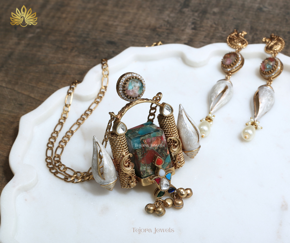 Arohi Mosaic Stone Fusion Pendant Set