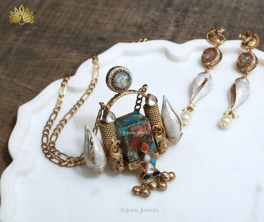 Arohi Mosaic Stone Fusion Pendant Set