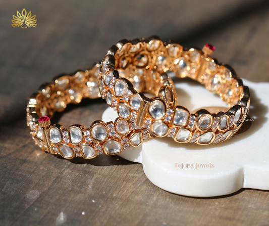 Divya Moissanite Bangle Set