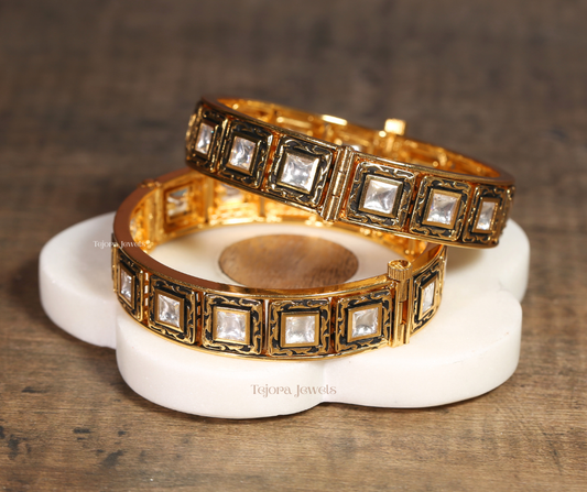 Anuradha Kundan Bangle Set